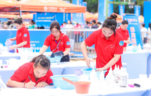 “巴渝工匠”杯重慶市第十四屆居民服務(wù)業(yè)職業(yè)技能競(jìng)賽總決賽開幕